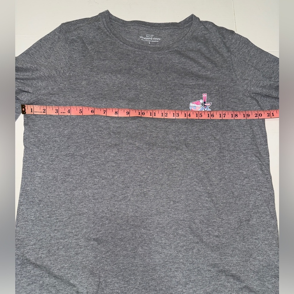 Women’s Vineyard Vines shirt L